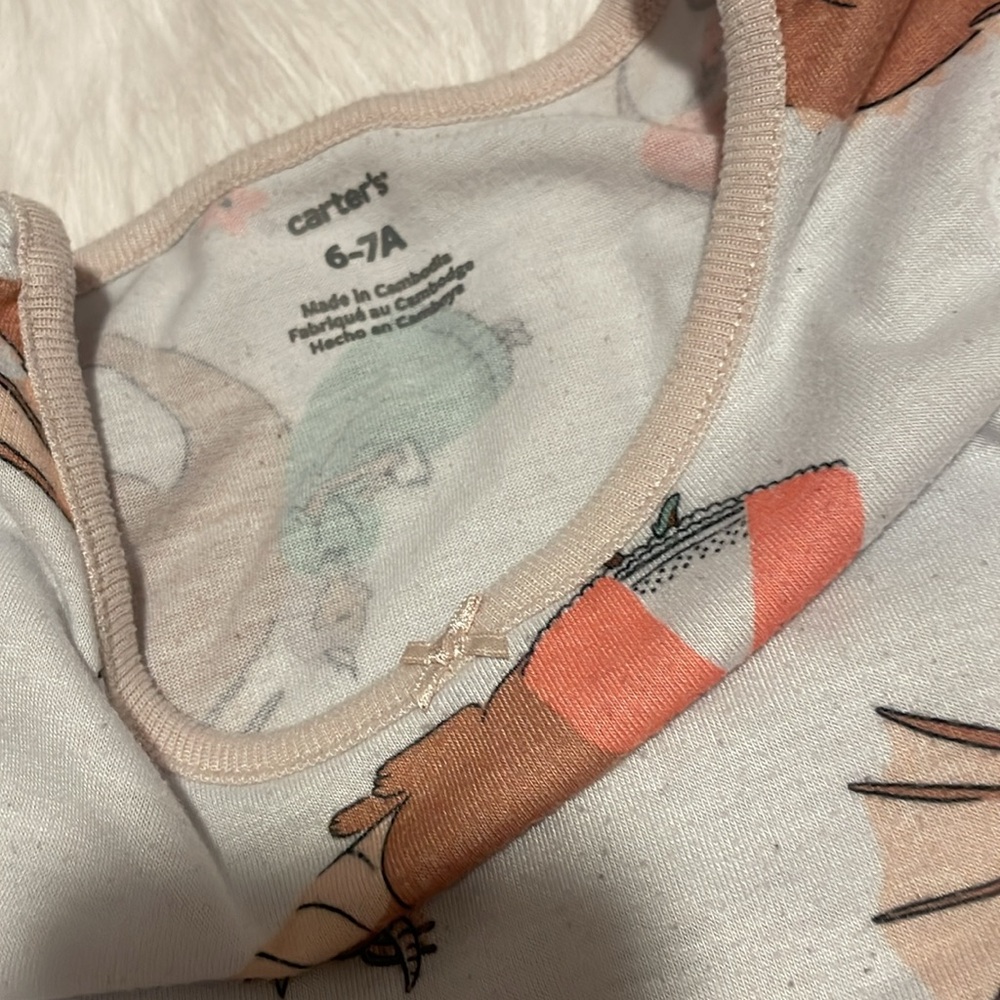 Carters nightgown - size 6/7 - Picture 3 of 3